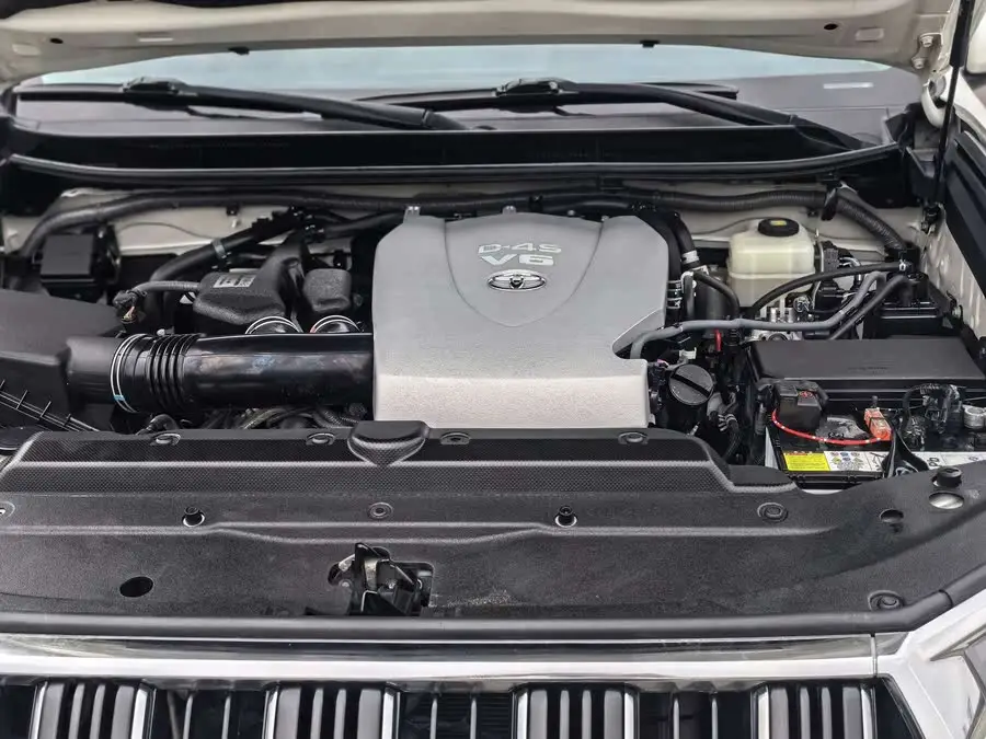 برادو 2019 3.5 لتر أوتوماتيكي TX-L إصدار متميز احتياطي مثبت في الخلف