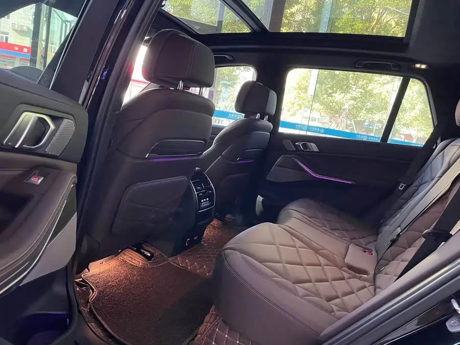 بي إم دبليو X5 2022 تحديث xDrive 40Li مجموعة M الرياضية