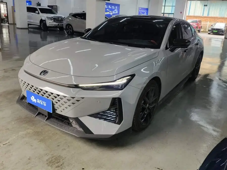 Changan UNI-V 2024 1.5T Premium