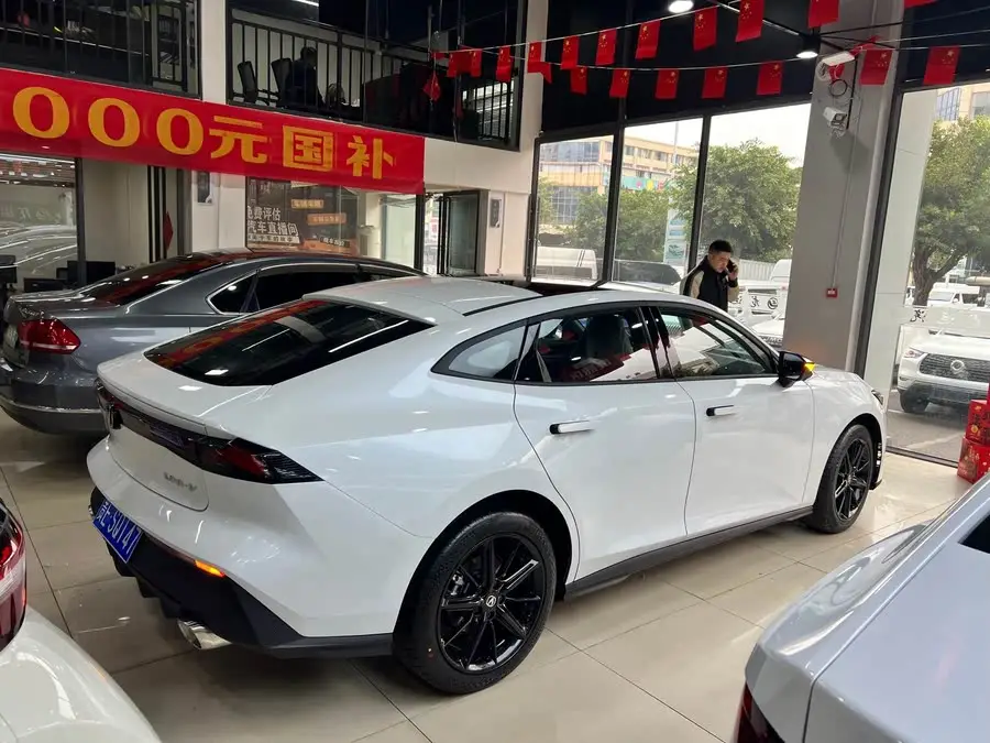 Changan UNI-V 2024 1.5T High Energy Version