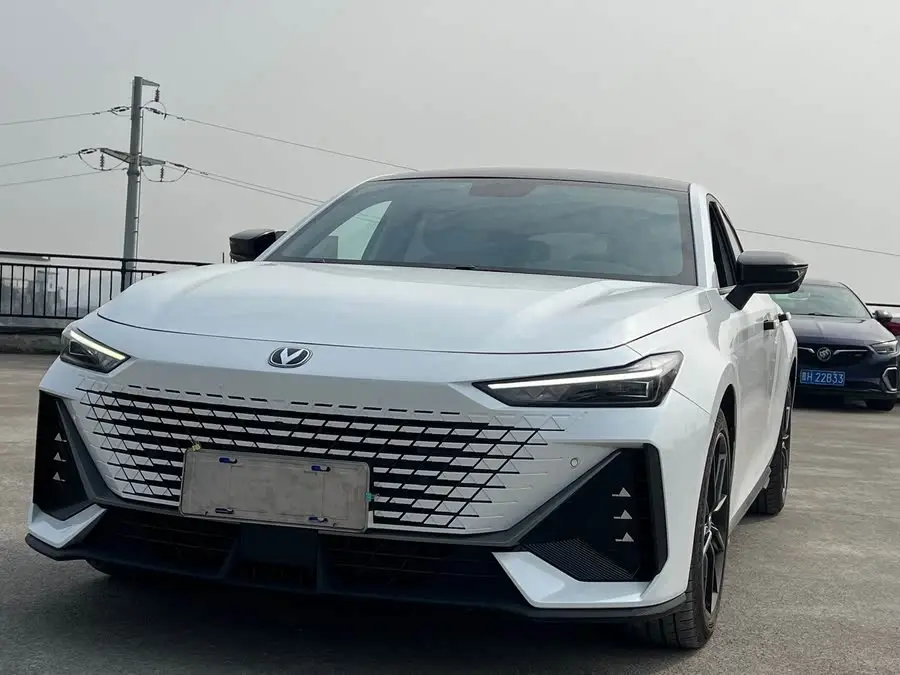 Changan UNI-V 2022 1.5T Premium