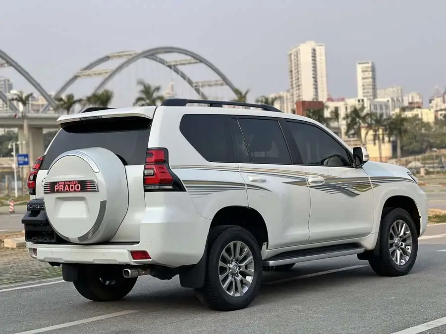 برادو 2018 3.5L أوتوماتيكي TX-L مع إطار احتياطي مثبت خلفيًا