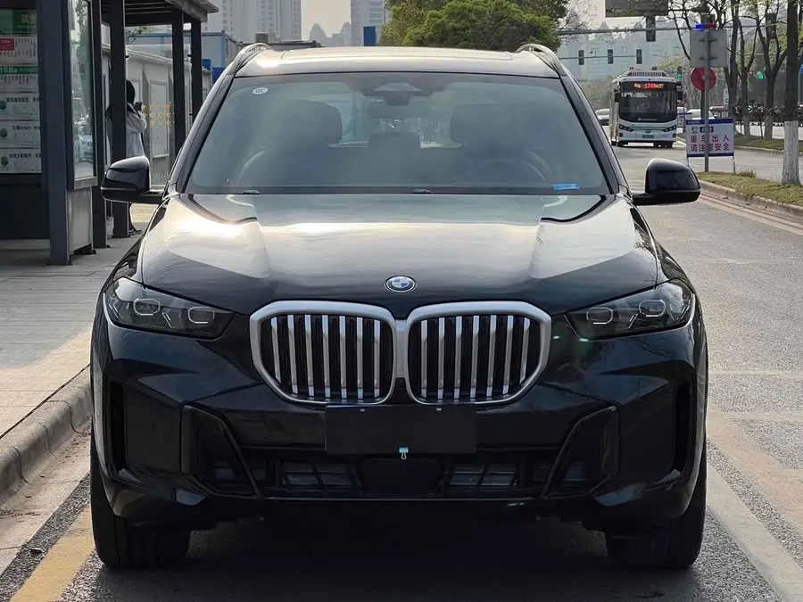 BMW X5 2023 xDrive 30Li Luxury M Sport Package
