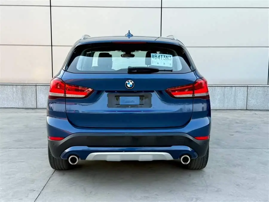 بي إم دبليو X1 2021 xDrive25Li النسخة الحصرية