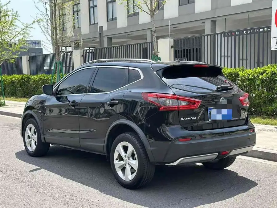 نيسان قاشقاي 2021 2.0 لتر CVT إصدار ذكي