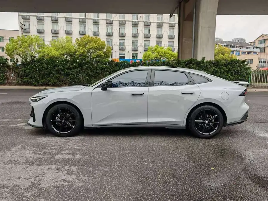 Changan UNI-V 2022 1.5T Premium