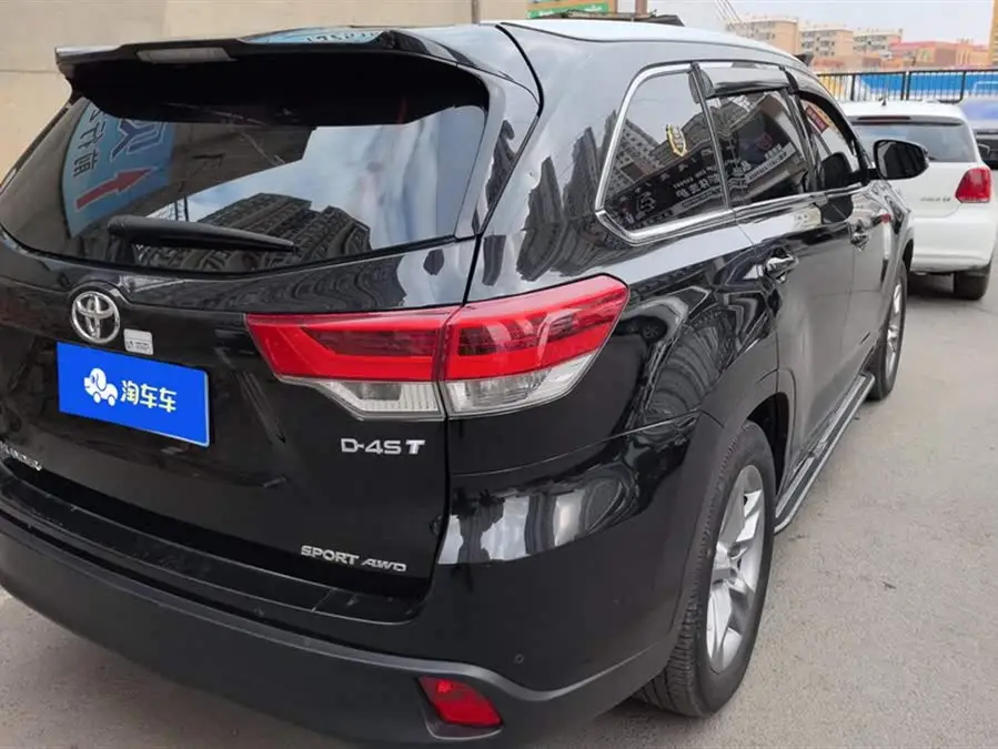 هايلاندر 2018 2.0T النسخة الفاخرة ذات الدفع الرباعي 7 مقاعد المواصفات الوطنية VI