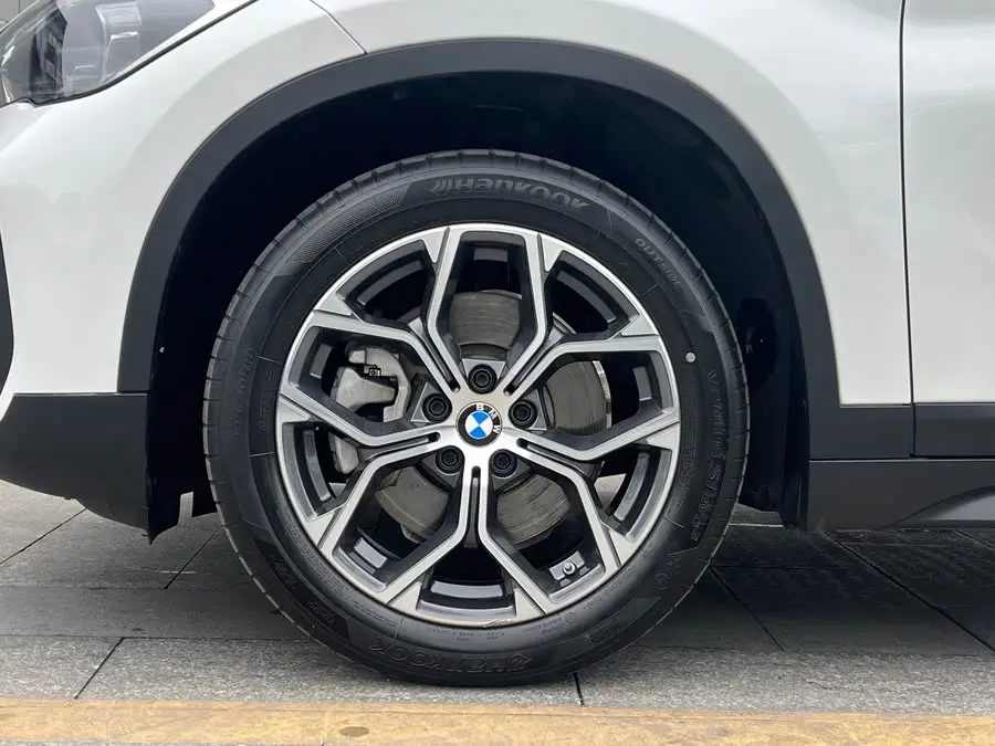 BMW X1 2022 sDrive25Li Leading Edition