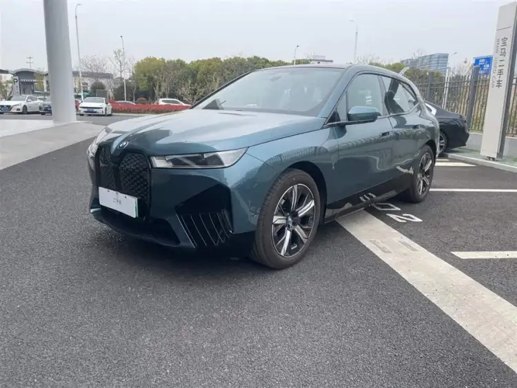 BMW iX 2023 Model Update xDrive40