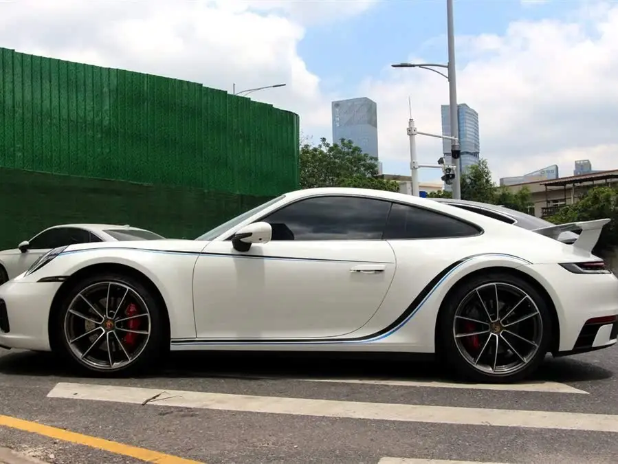 بورش 911 2023 كاريرا إس 3.0T