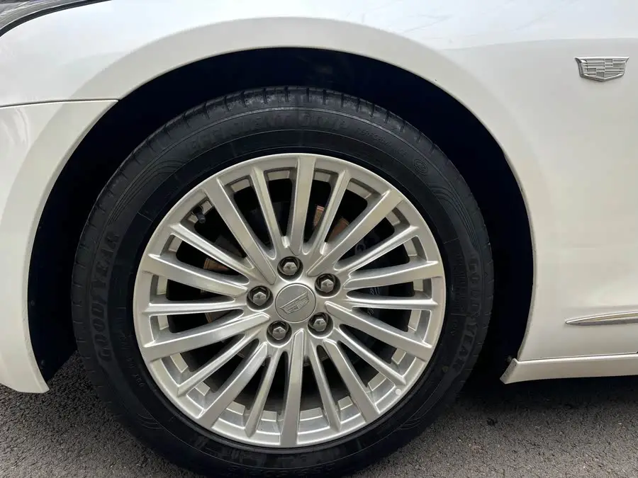 كاديلاك CT6 2021 28T فاخرة