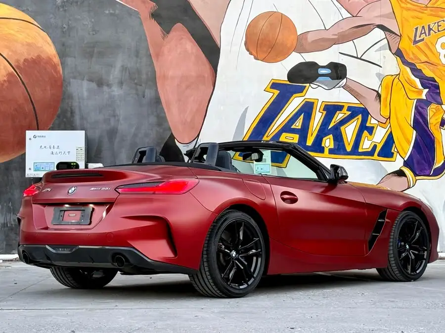 بي إم دبليو Z4 2020 sDrive 25i إصدار الشمس