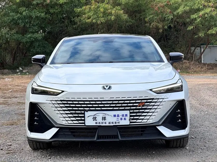 Changan UNI-V 2023 1.5T Premium