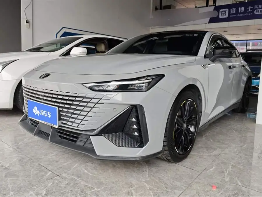 Changan UNI-V 2022 1.5T Premium