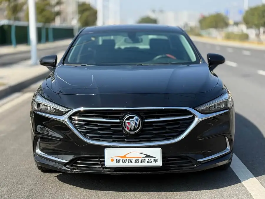 بيوك لاكروس 2020 652T فاخرة