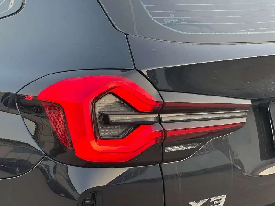 BMW X3 2023 xDrive30i Leading Model M Night Package