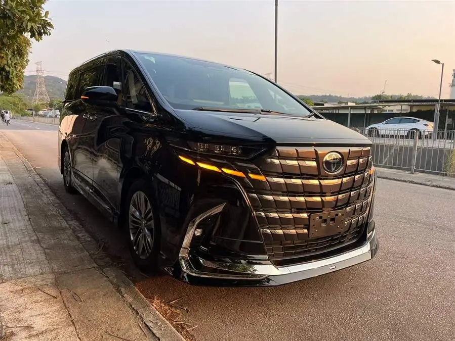 ألفارد 2025 هايبرد 2.5 لتر النسخة الذهبية الممتازة