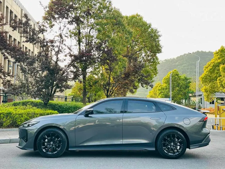 Changan UNI-V 2024 1.5T Premium