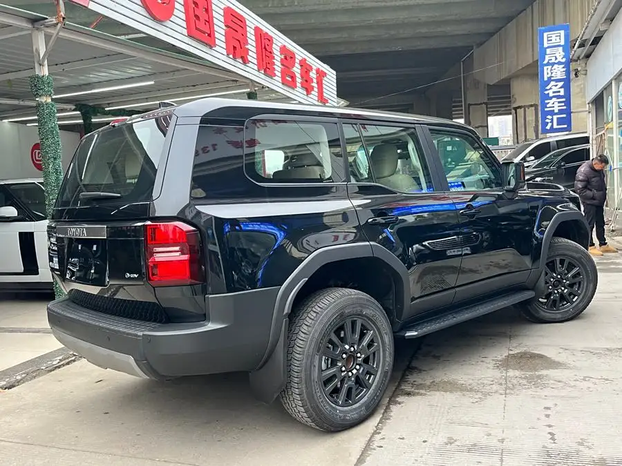 برافو 2024 2.4T نسخة TX متعددة الاستخدامات 6 مقاعد