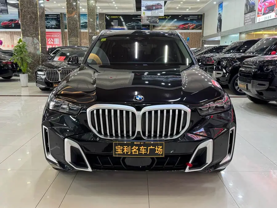 بي إم دبليو X5 2023 xDrive 30Li حزمة M الرياضية الفاخرة