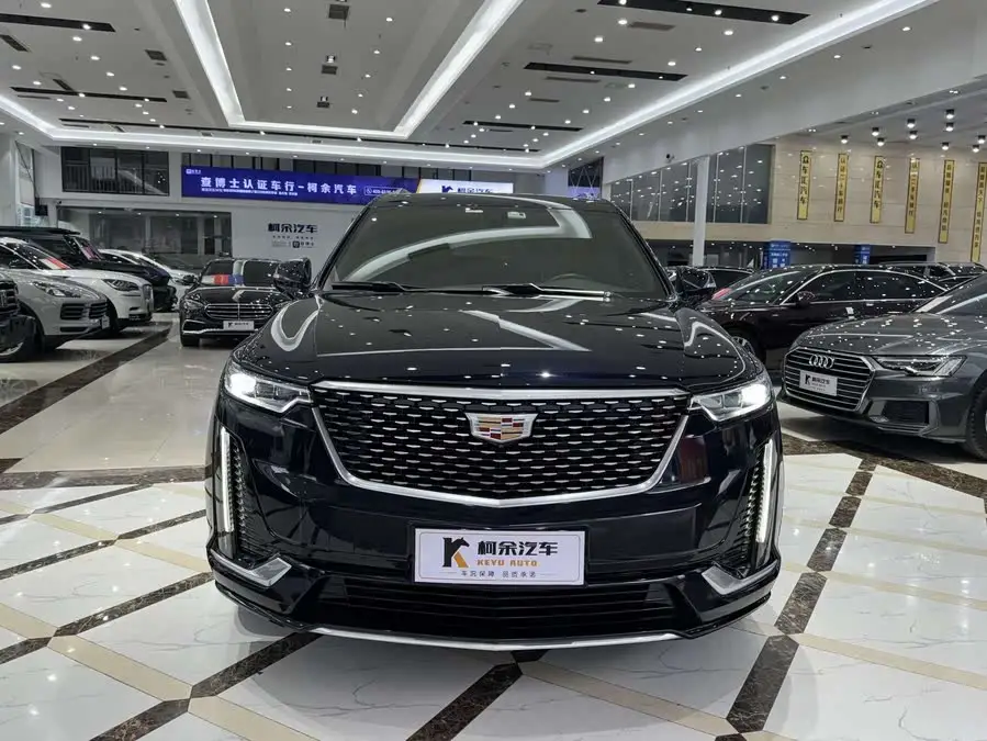 كاديلاك XT6 2021 2.0T ستة مقاعد دفع رباعي فاخر