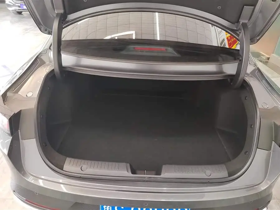 يدونغ 2024 1.5T GDI أوتوماتيكي طراز رائد