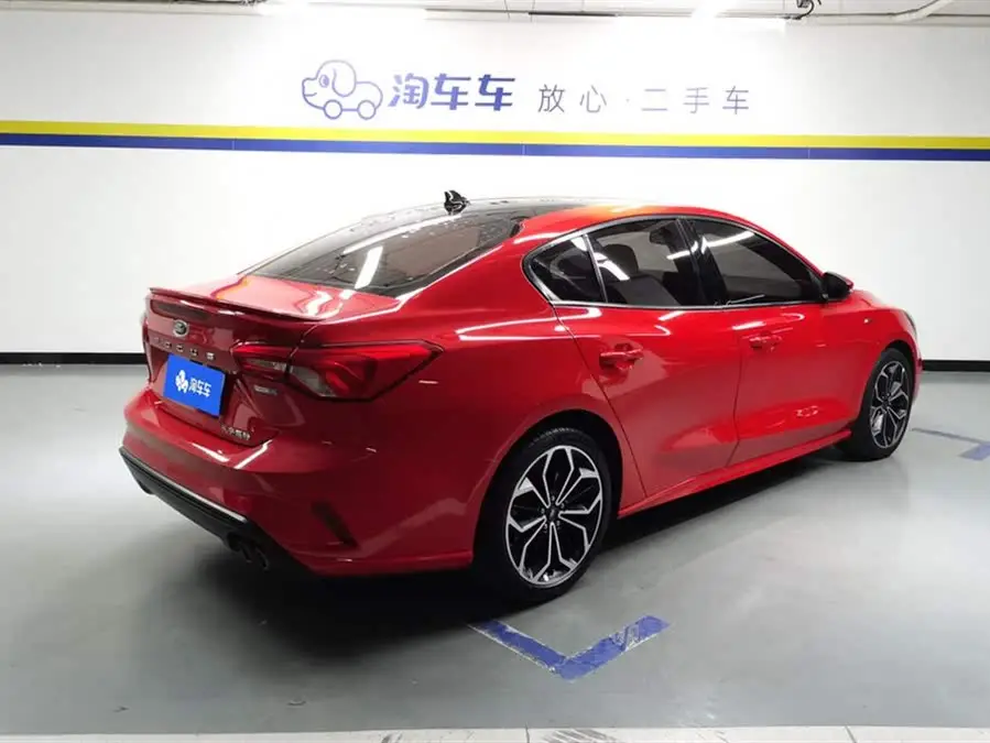 فورد فوكس 2020 سيدان إيكوبوست 180 أوتوماتيكي ST لاين