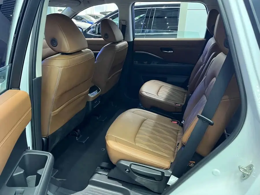 تانلو 2024 موديل 380VC-TURBO نسخة البريستيج الذكية للدفع الرباعي 6 مقاعد