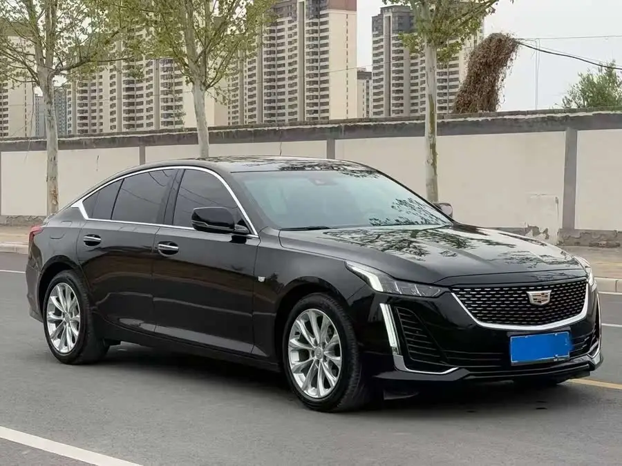 كاديلاك CT5 2023 28T الفاخرة (الإصدار القياسي)