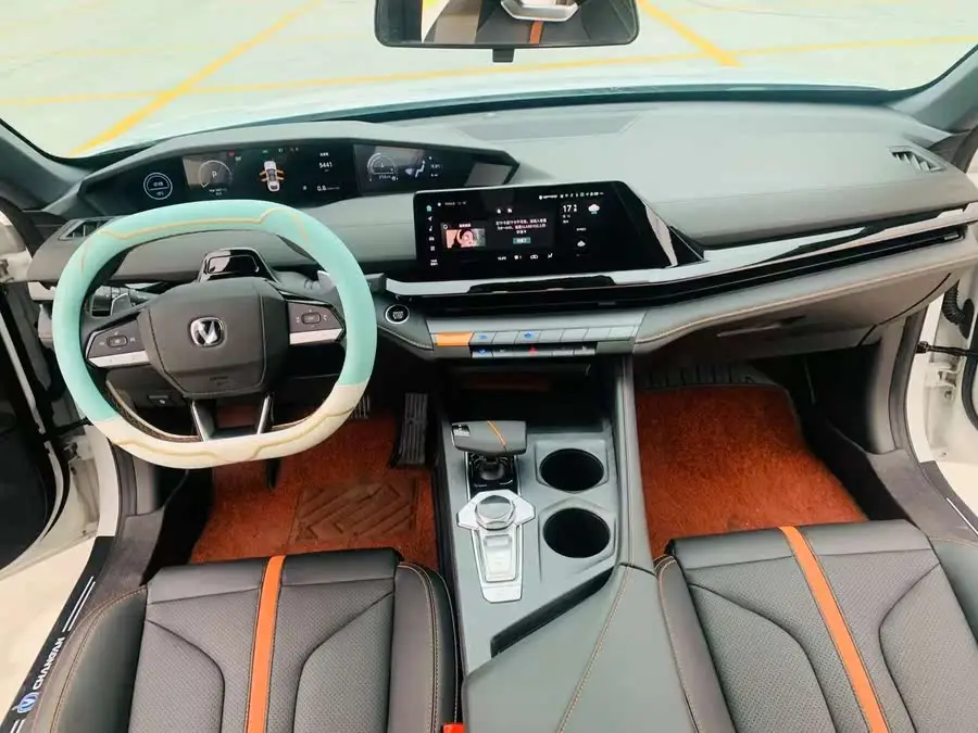 Changan UNI-V 2024 1.5T Premium