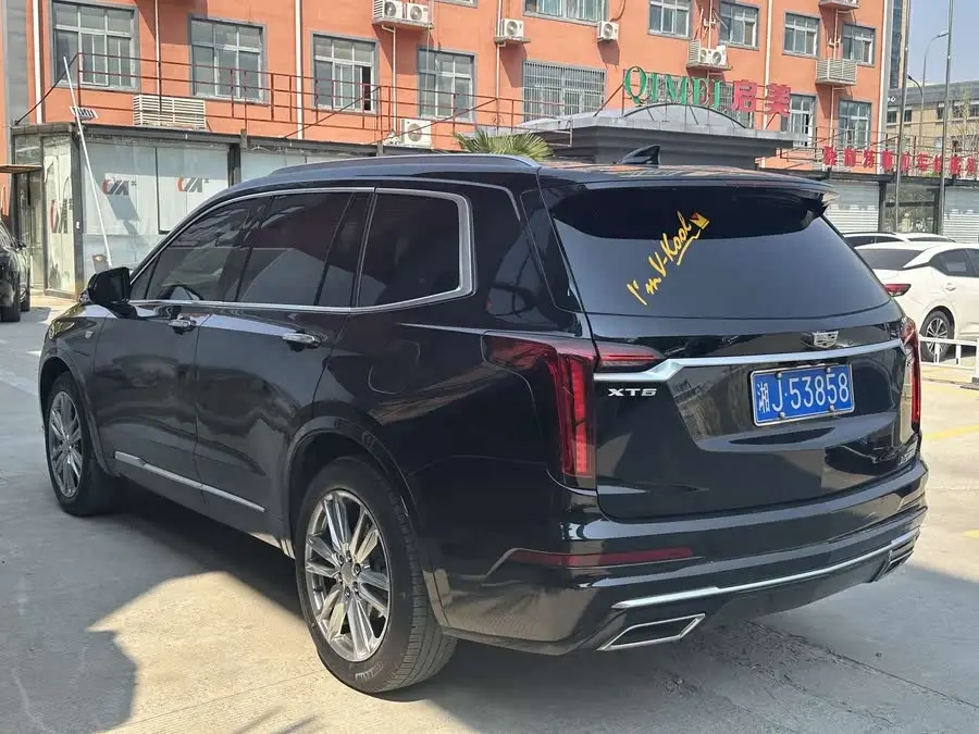 كاديلاك XT6 2021 28T طراز ستة مقاعد الفاخر