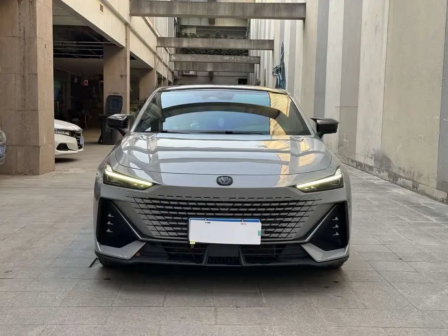 Changan UNI-V 2023 1.5T Premium