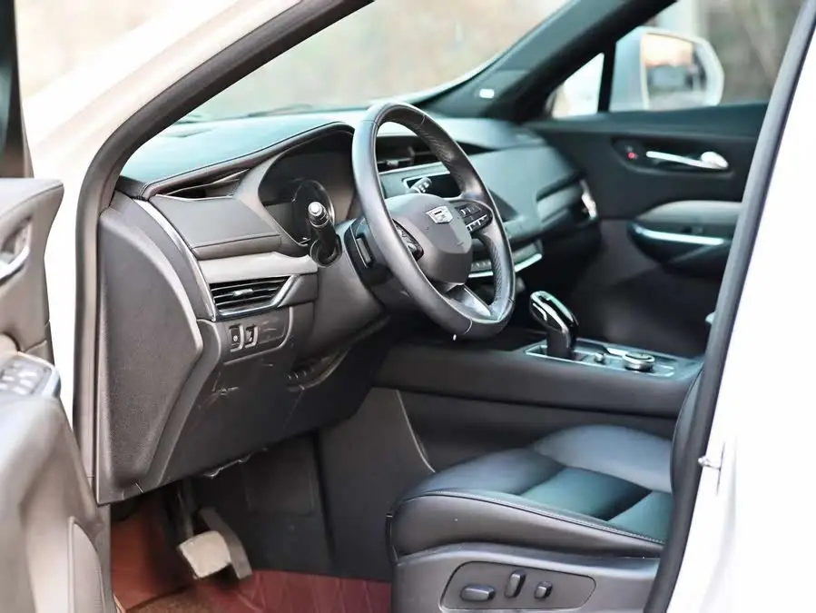 Cadillac XT4 2020 Facelift 28T FWD Premium