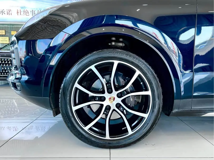 2023 Cayenne 3.0T Platinum Edition