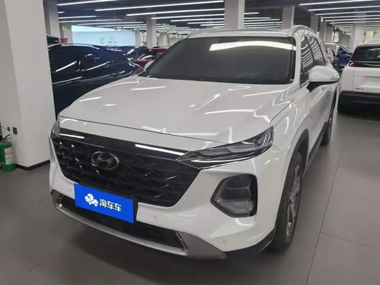 2023 Hyundai Santa Fe Traveler 380T GDi Automatic Two-Wheel Drive GLX Elite Edition