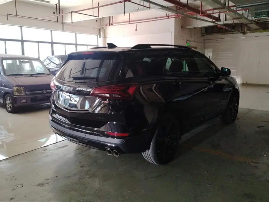 2022 شيفروليه تراكير 550T RS إصدار الاستكشاف الذكي