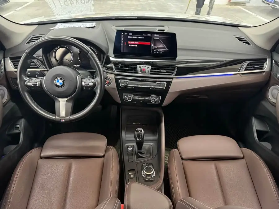 BMW X1 2021 sDrive25Li Leading Edition