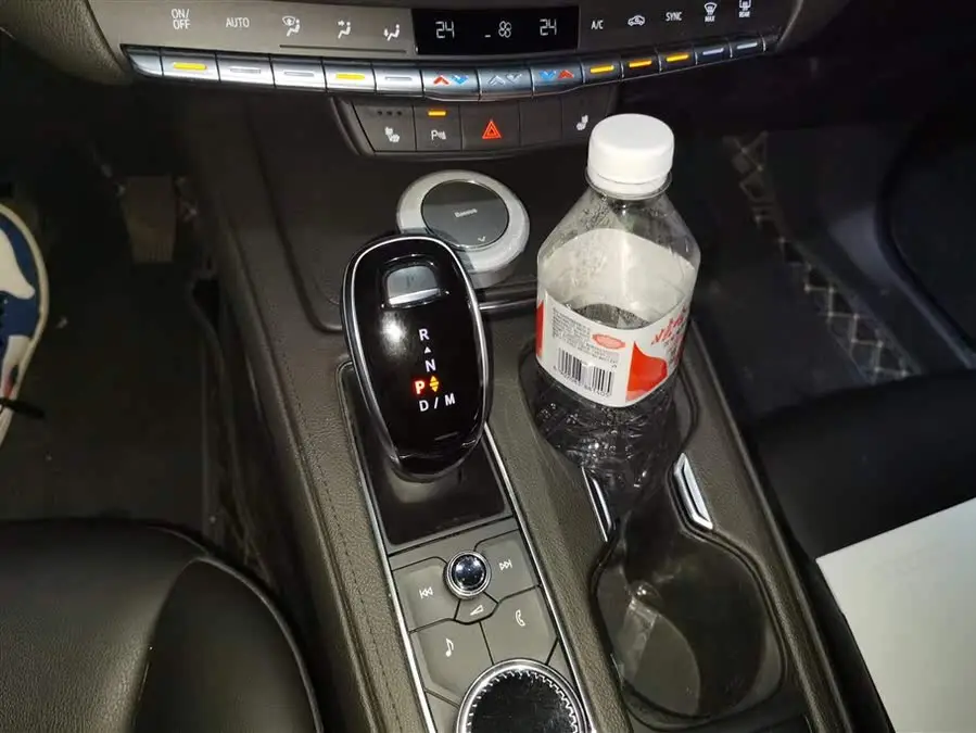 Cadillac XT4 2021 28T FWD Premium