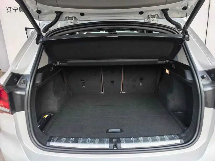 بي إم دبليو X1 2020 sDrive20Li الحصرية