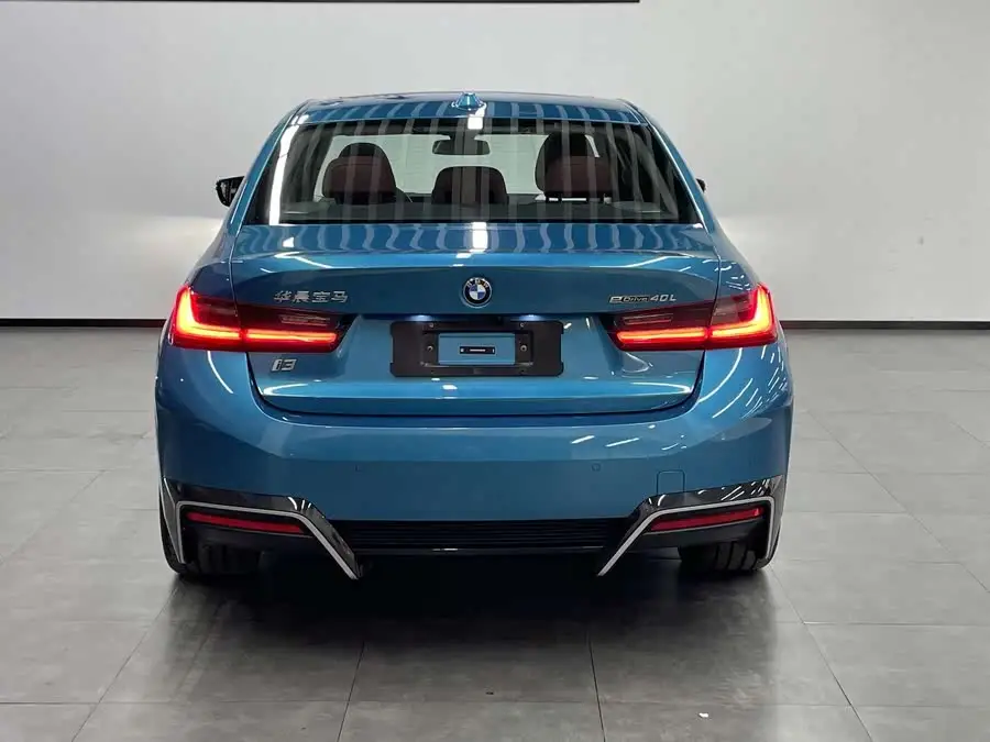 BMW i3 2023 eDrive 40 L Night Sport Package