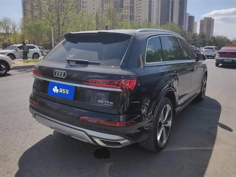 Audi Q7 2023 55 TFSI quattro S Premium