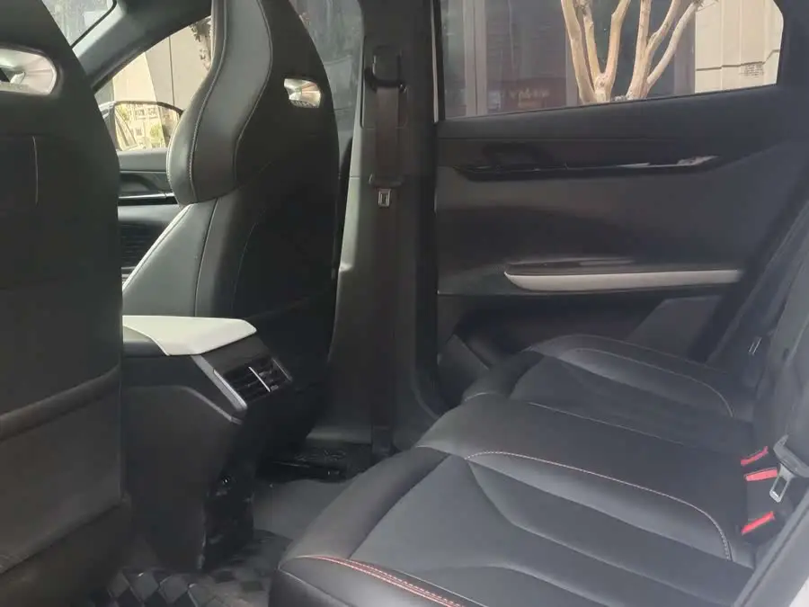 Changan UNI-V 2022 1.5T Intelligent Navigation Edition