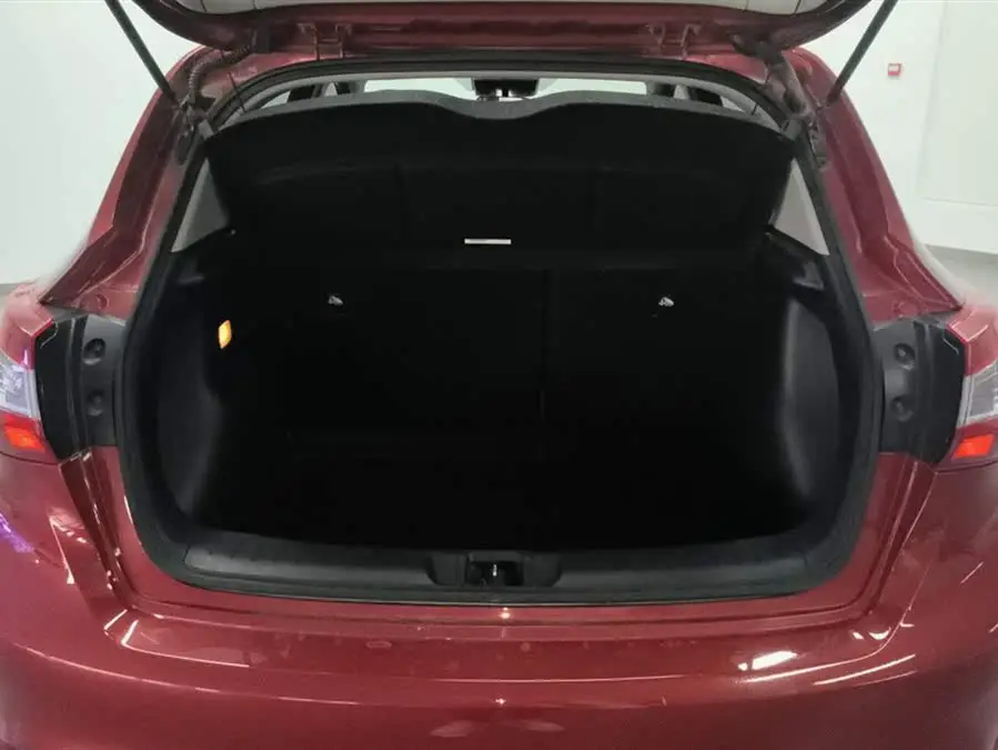 نيسان تيدا 2021 1.6L CVT النسخة الذكية