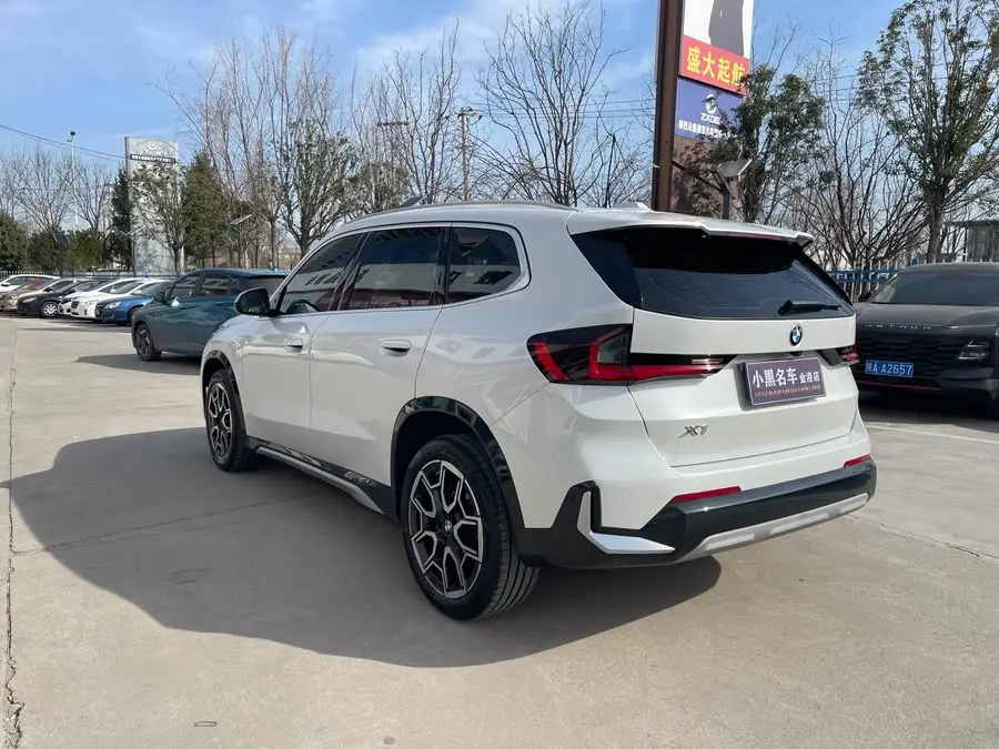 بي إم دبليو X1 2023 sDrive25Li حزمة تصميم X