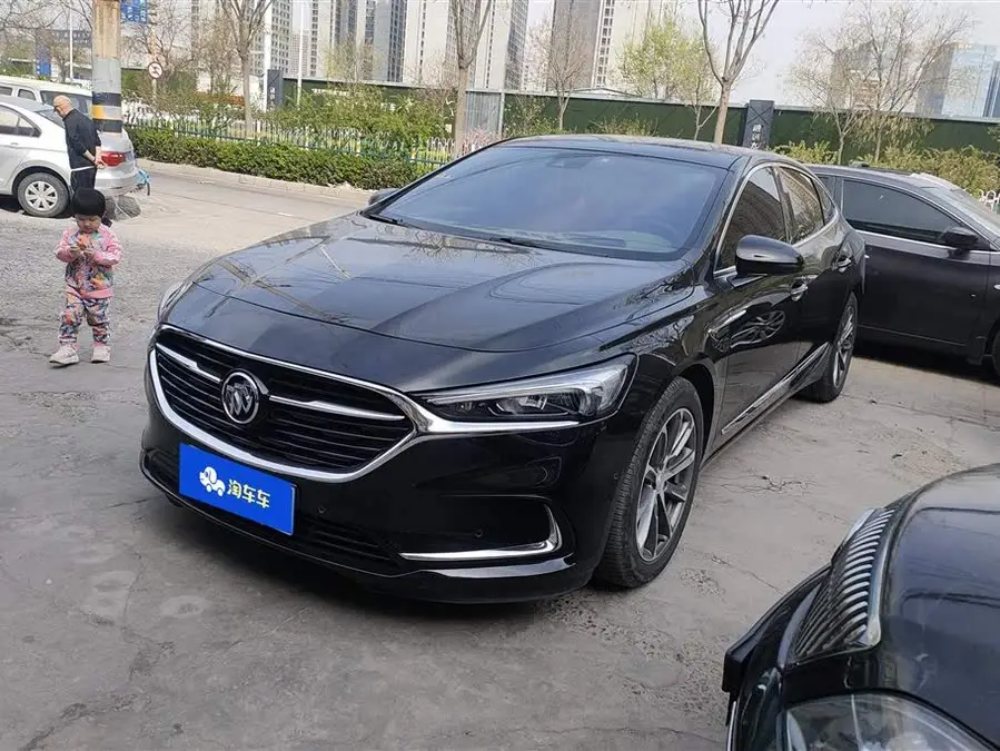 بيوك لاكروس 2021 652T بريميوم