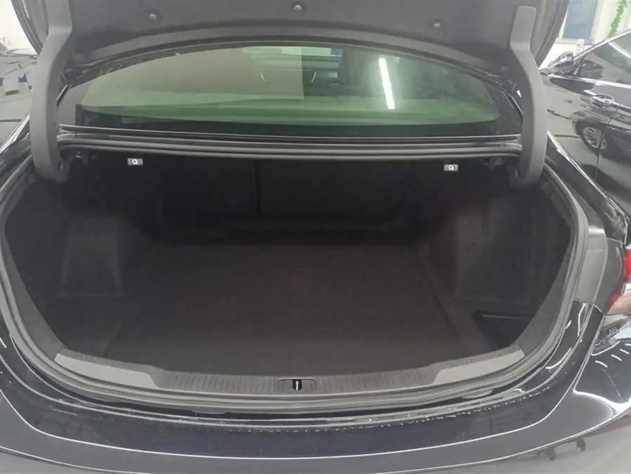 بيوك لاكروس 2021 552T فاخرة