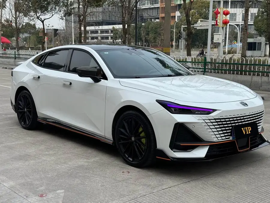 Changan UNI-V 2023 1.5T Sport Edition