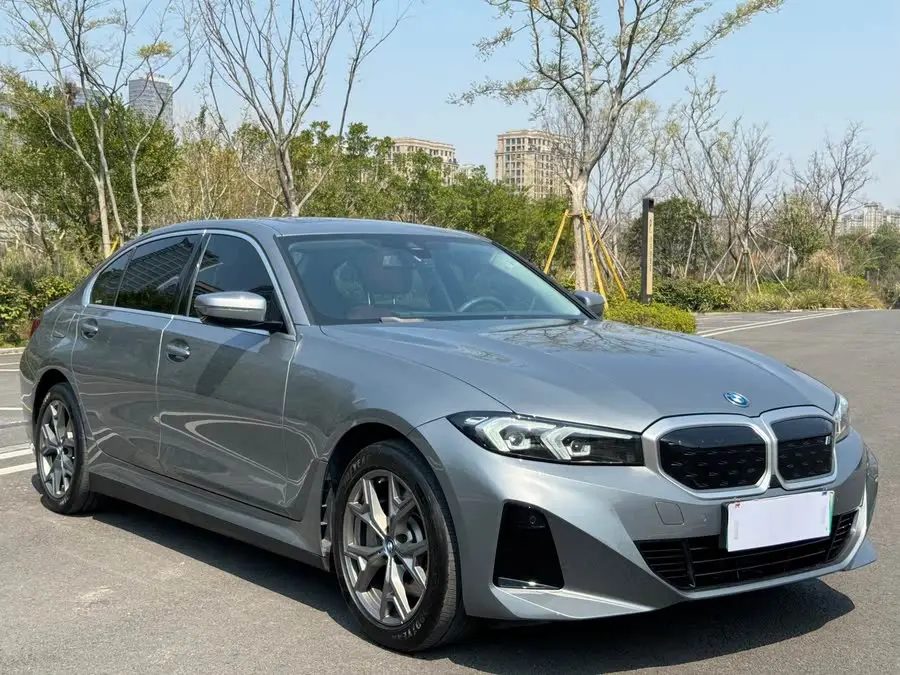 BMW i3 2022 eDrive 35 L