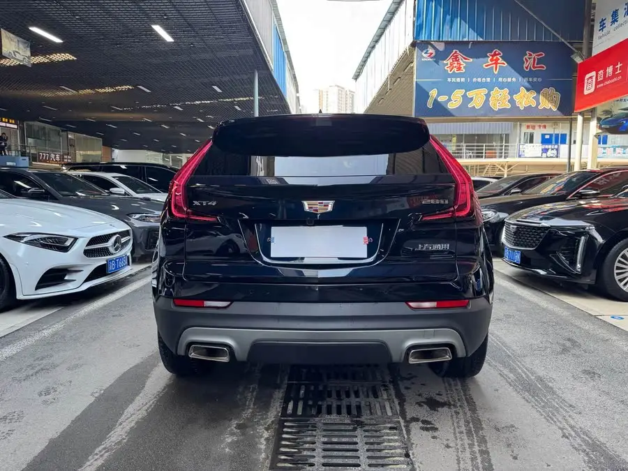 كاديلاك XT4 2021 طراز 28T دفع أمامي رائد