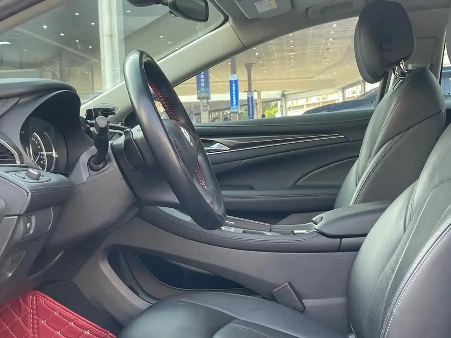 بيوك لاكروس 2020 652T الفاخرة